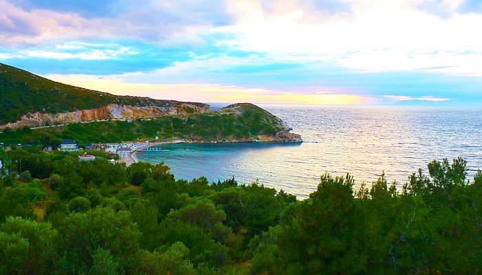 Foça sahilleri tatil yerleri